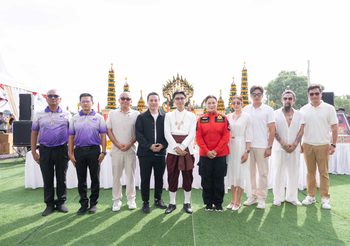 “ดร.บุ๋ม ปนัดดา-อ.นิติกฤตย์” ปลุกพลังหึกเหิม! นำทีมนักแสดง-คนดัง ทำบุญใหญ่ให้วีรชนไทยในพิธีกตัญญูแผ่นดิน ณ จุดประกาศอิสรภาพ สมเด็จพระเจ้าตากสินมหาราช