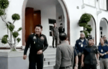ตร.รวบผู้ต้องสงสัยเผาห้างโลตัส จ.นครศรีฯ