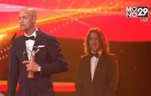 ลูกชายร่ำไห้รับรางวัลแทน “โยฮัน ครัฟฟ์”