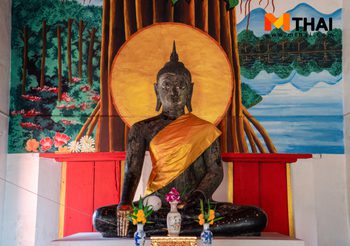 กราบหลวงพ่อดำศักดิ์สิทธิ์ อายุกว่า 800 ปี วัดลาวทอง จังหวัดสุพรรณบุรี