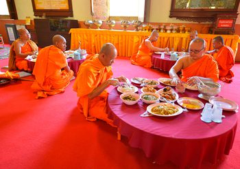 พระห้ามฉันเกินกี่โมง จุดประสงค์ของการฉันภัตตาหารคืออะไร