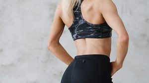 แชร์อย่างเดียวไม่ผอม! ออกกำลังกายที่บ้าน ไม่ต้องใช้อุปกรณ์ 6 ท่า 5 นาที