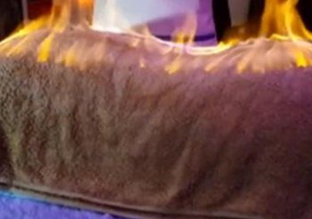 สปาสุดฮาร์ดคอร์ในอียิปต์ ใช้ไฟเผาลูกค้าแก้ปวดเมื่อย
