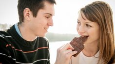 เขา พยายาม อยู่ฝ่ายเดียว เราก็ไม่รู้ ทำไมเรารักเขาไม่ได้