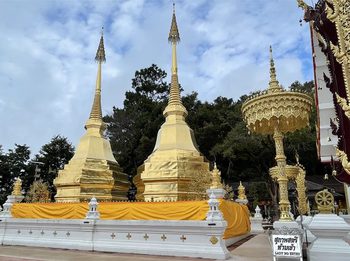 พระธาตุดอยตุง พระธาตุประจำปีเกิด “ปีกุน” ที่บรรจุกระดูกไห้ปลาร้าของพระพุทธเจ้า
