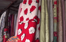 ตลาดชายแดนช่องจอมคึกคัก ผ้าห่มมือสองราคาถูก