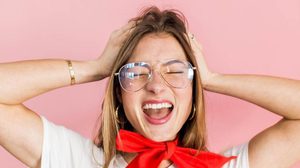 WFH อย่างไรให้สวยเป๊ะ! ทุกลุค เทคนิคเลือกแว่นตาให้เข้ากับรูปหน้า