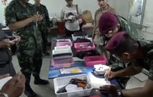 บุกจับบ่อนพนันย่านทุ่งสองห้อง