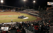 ชาวเมืองซาน เบอร์นาร์ดิโน ร่วมไว้อาลัย