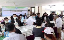 กคช. ร่วมกับวุฒิสภา แจกอาหารกล่องให้ชุมชน