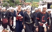 ประชาชนทยอยฝ่าสายฝน เข้าสักการะพระบรมศพ
