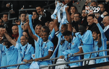 เรือใบคว้าแชมป์ลีกคัพหลังดวลเป้าโค่นหงส์