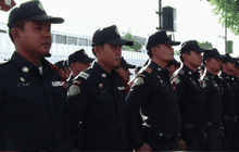 กทม.จัดระเบียบทางเท้าท่าพระจันทร์