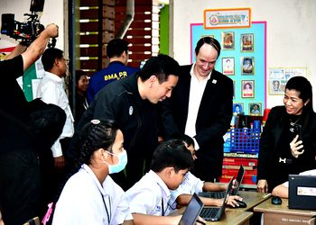 โรงเรียนกทม.เปลี่ยนไปแล้ว Digital Classroom ช่วยนักเรียนเรียนดีขึ้น เดินหน้าขยายครบ 437 โรงเรียน