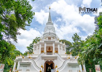 กราบพระพุทธเจ้าหลวงใหญ่ดำ วัดป่าศรีถาวรนิมิต วัดสวยนครนายก