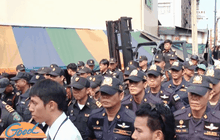 กทม.เข้ารื้อถอนสิ่งปลูกสร้างสะพานเหล็ก