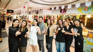 งานเข้า! ‘ดาราพาชิม มาร์เก็ต’ ตลาดแตก! ‘มาดามไหม M.A.I x โลตัส สุขาภิบาล1’ จัดเต็มเมนูคาวหวาน แฟนคลับกรี๊ด! แห่ซื้อจนของหมดเกลี้ยง