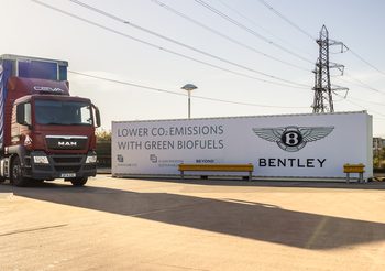 Bentley ฉลองครบรอบ 1 ปี แห่งการริเริ่มโครงการโลจิสติกส์พลังงานสะอาด