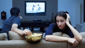 10 นิสัยไม่ดี! ที่คนรักมักชอบทำ แถมบั่นทอนความรู้สึกโดยไม่รู้ตัว