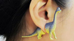 ร้านค้าออนไลน์ ไอเดียเก๋ผลิต ต่างหูไดโนเสาร์ เอาใจสาวกจูราสสิค