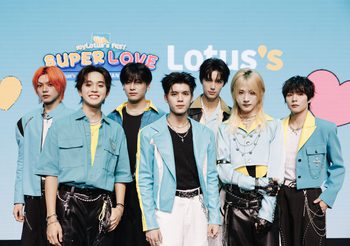 NexT1DE เสิร์ฟพลังความสดใส แฟนคลับฟินขั้นสุด กับงาน Lotus’s Tourist Card SUPER LOVE Lotus’s x NexT1DE FAN MEETING