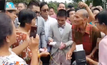 “ศรีสะเกษ” จูงมือแฟนสาวเข้าพิธีมงคลสมรส