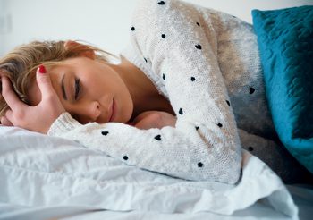 5 โรคร้าย จากการนอนมากเกินไป คนชอบนอนดึกตื่นสาย ฟังทางนี้!!