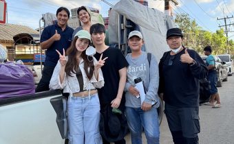 ฉลองวันเกิดด้วยการให้ “เกรซ กาญจน์เกล้า” ลงพื้นที่หาดใหญ่ แจกของใช้จำเป็นผู้ประสบภัย