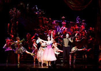 “เดอะ แฟนธอม ออฟ ดิ โอเปร่า” มิวสิคัลระดับโลกเหนือกาลเวลา เปิดม่านพิสูจน์โปรดักชั่น แสง-สี-เสียง สุดอลังการ ย้ำคอละครเวทีห้ามพลาด!!