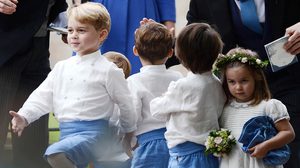 เจ้าชายจอร์จ เจ้าหญิงชาร์ลอตต์ กับภารกิจเพจบอยและเพื่อนเจ้าสาว น่ารักขโมยซีนอีกแล้ว!