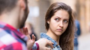 แฟนเก่า ยังไม่เลิกยุ่ง กับ แฟนเรา หนูต้อง โมโห ใคร