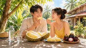 กินทุเรียนหน้าร้อนอย่างไรให้ปลอดภัย? เปิด 4 เทคนิคคุมน้ำตาล-ดับร้อน ที่สายทุเรียนต้องรู้!