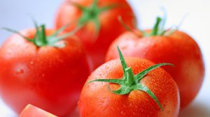 สูตรลับ!! มะเขือเทศ ช่วยกระชับรูขุมขน ผิวสดใสเปล่งปลั่ง