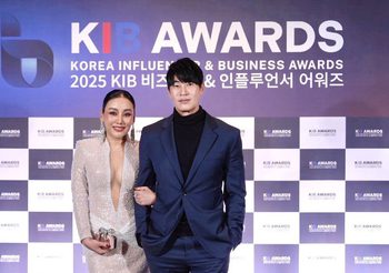 ปังมาก! ตัวแม่บินตรง สู่กรุงโซล “มาดามพัดซัง” รับรางวัลในงานสุดยิ่งใหญ่ “Korea influencer & Business Awards 2025”