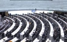 มติวิปรัฐบาลชง “พีระพันธุ์” นั่ง ปธ.กมธ.แก้รัฐธรรมนูญ