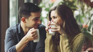 9 อาการของสาวๆ ที่ทำให้ ผู้ชายหวั่นไหว ได้เสมอ