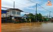 ฝนถล่มนครพนม! ถนนกลายเป็นคลองส่งน้ำ ทะลักเข้าท่วมบ้านเรือนเสียหาย