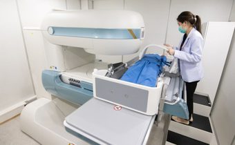 ทำความรู้จัก! MRI แบบยืน ทางเลือกใหม่ของคนปวดหลังแต่กลัวที่แคบ