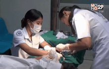 หนุ่มเล่นประทัดพลาดระเบิดใส่นิ้วชี้ขาด