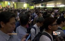 ชาวฮ่องกงชุมนุมประท้วง-กระทบรถไฟใต้ดิน