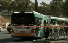 ชาวปาเลสไตน์ก่อเหตุยิงและแทงบนรถโดยสาร