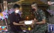 กลุ่มทหารย่องเงียบขอขมาศพเหยื่อถูกรุมซ้อมดับ จ.นครพนม
