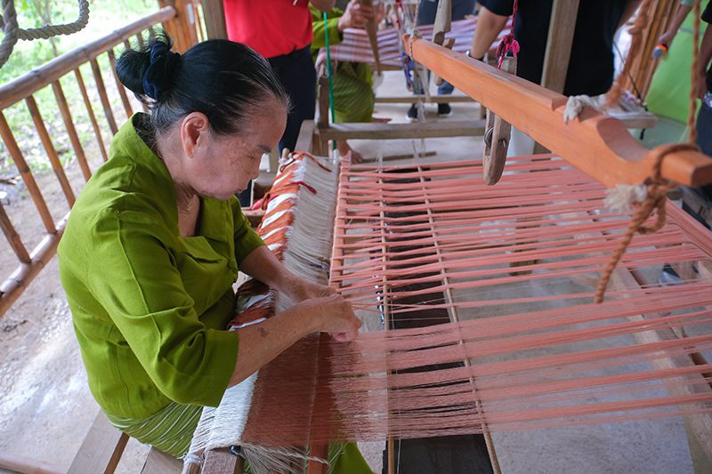 ฮักนะแม่กาษา