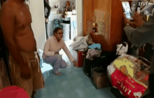 ยิงปืนขึ้นฟ้ากระสุนทะลุหลังคาบ้าน