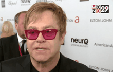อดีตบอดี้การ์ดฟ้อง “เอลตัน จอห์น” ล่วงละเมิดทางเพศ