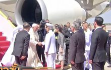 สมเด็จพระสันตะปาปาเสด็จถึงไทย