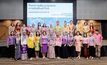 ปัตตานี สนองแนวพระดำริ ลายผ้าพระราชทาน “ผ้าลายชบาปัตตานี”