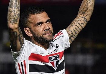 อายุมากก็เลือกได้! อัลเวส รับมีโอกาสย้ายกลับบาร์ซ่าและยูเวนตุส ช่วงซัมเมอร์ที่ผ่านมา