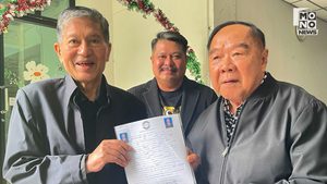 ชื่นมื่น! “เฉลิม” พบ “บิ๊กป้อม” พร้อมใบสมัครเข้าเป็นสมาชิกพลังประชารัฐแล้ว