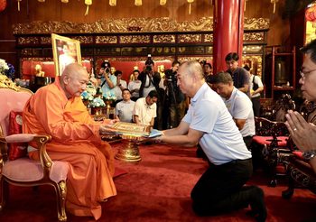 ดร.เฉลิมชัย เปิดกิจกรรม “ทส. รวมใจลดคาร์บอน” เฉลิมพระเกียรติสมเด็จพระนางเจ้าสิริกิติ์ ชู “วัดมังกรกมลาวาส” ต้นแบบวัดสีเขียว จุดประกายทุกภาคส่วน ลดการปล่อยก๊าซเรือนกระจก